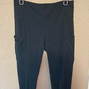 Black Tangerine Capri Leggings